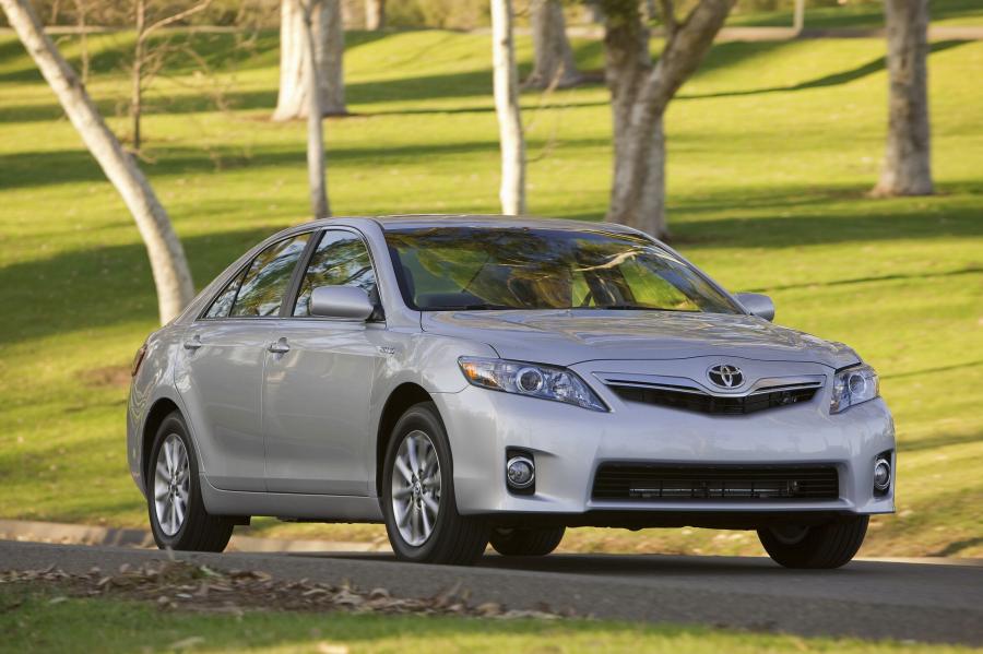  Toyota Camry Hybrid 2010 года  (фото 18 из 27)